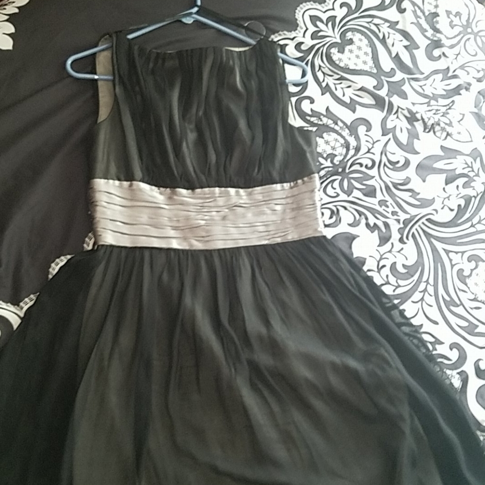 MAGGY LONDON DRESS | LITTLE BLACK DRESS | COCKTAIL DRESS |MIDI DRESS| SLEEVELESS